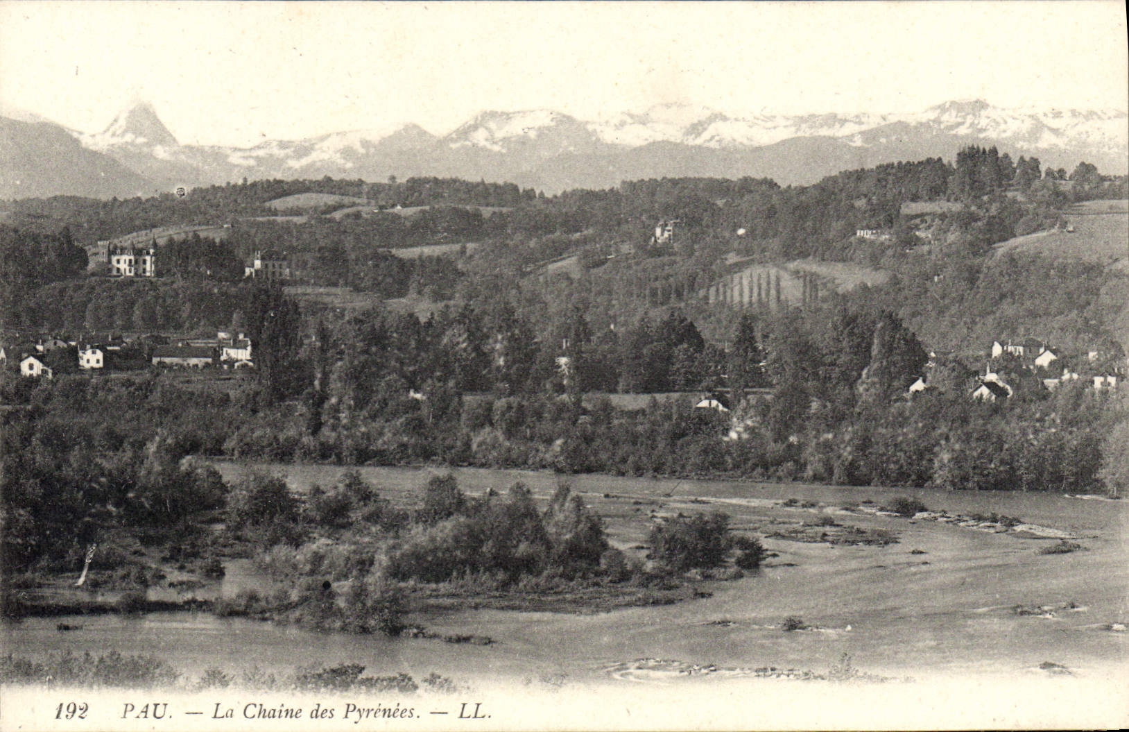 CPA Pau la Chaine des Pyrenees 