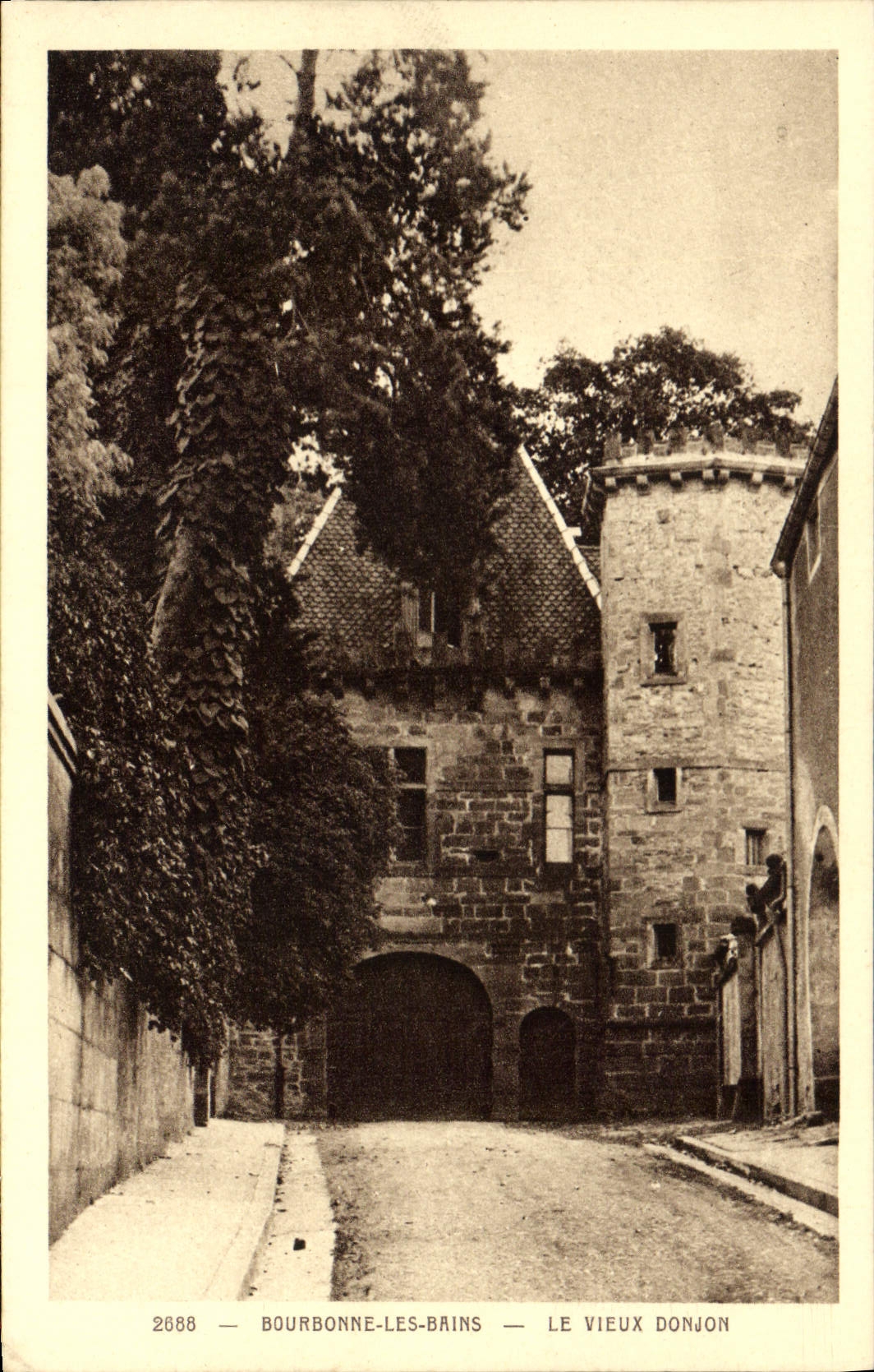 CPA Bourbonne les Bains le Vieux Donjon