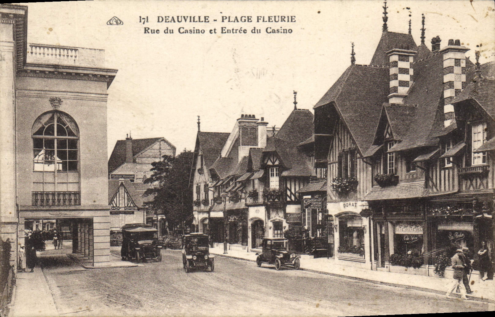 CPA Deauville Plage Fleurie rue du Casino et entree du Casino 