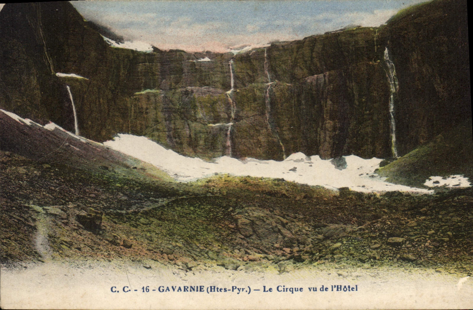 CPA Gavarnie Htes Pyr Le Cirque vu de l'Hotel 