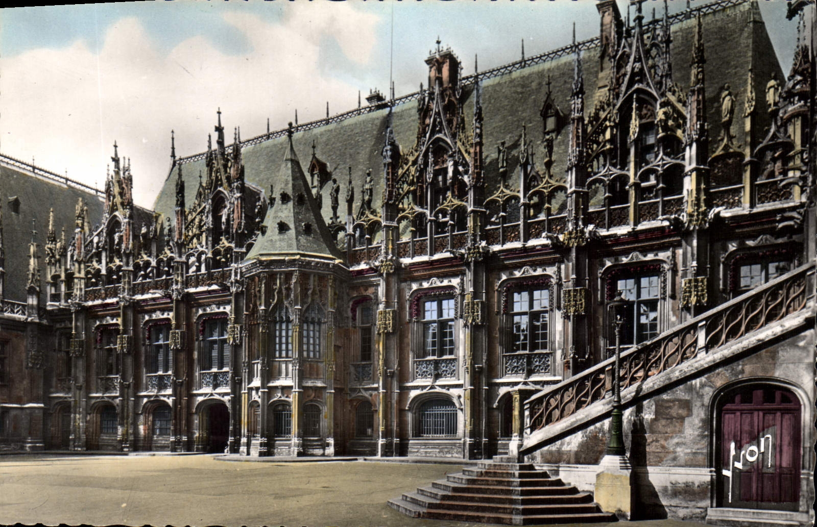 CPA Rouen Seine Mme Palais de Justice 