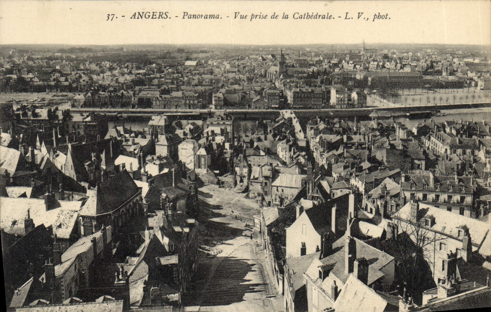 CPA Angers Panorama Vue prise de la Cathedrale 