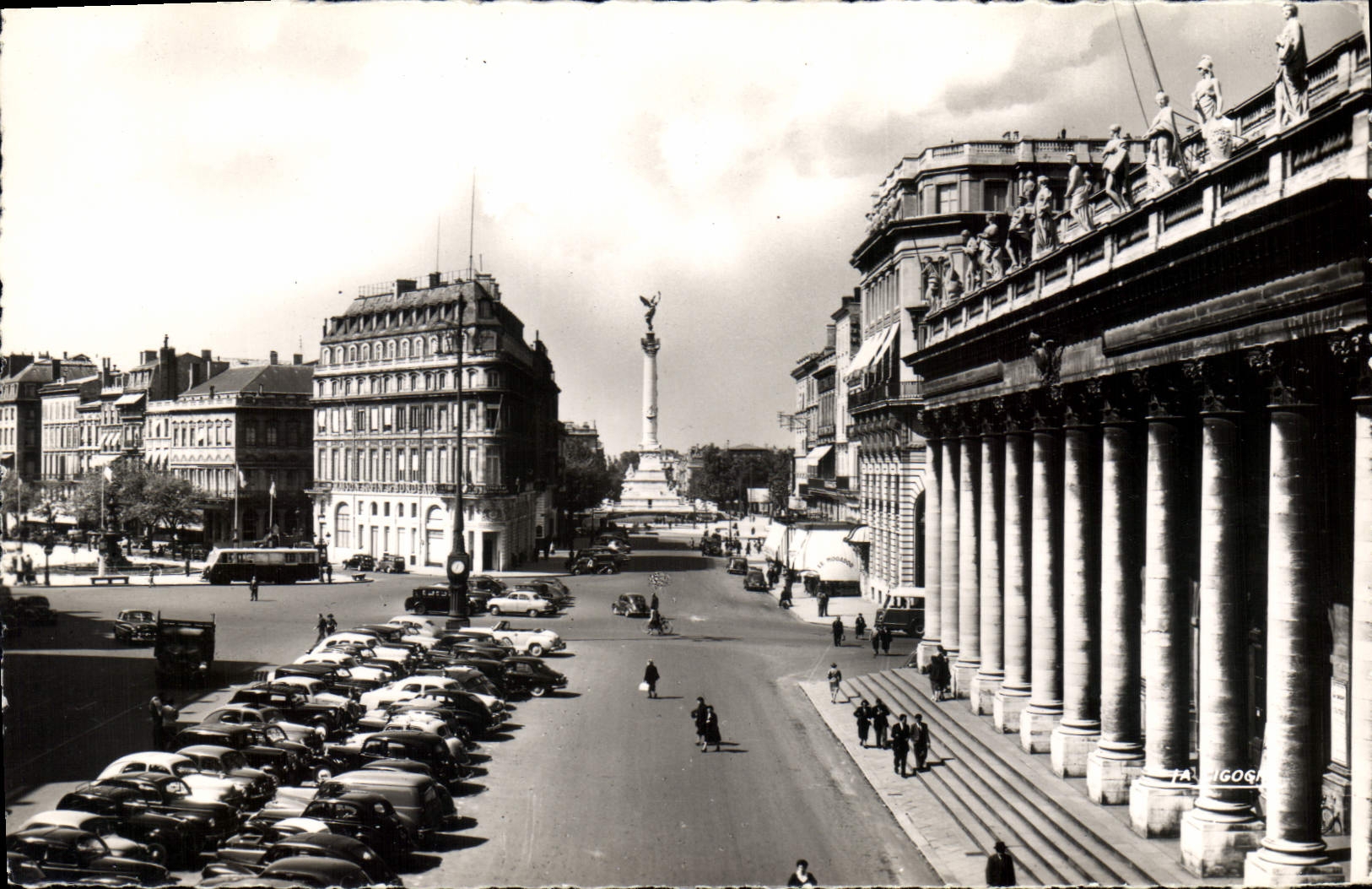 CPA Bordeaux Gironde Place de la Comedie