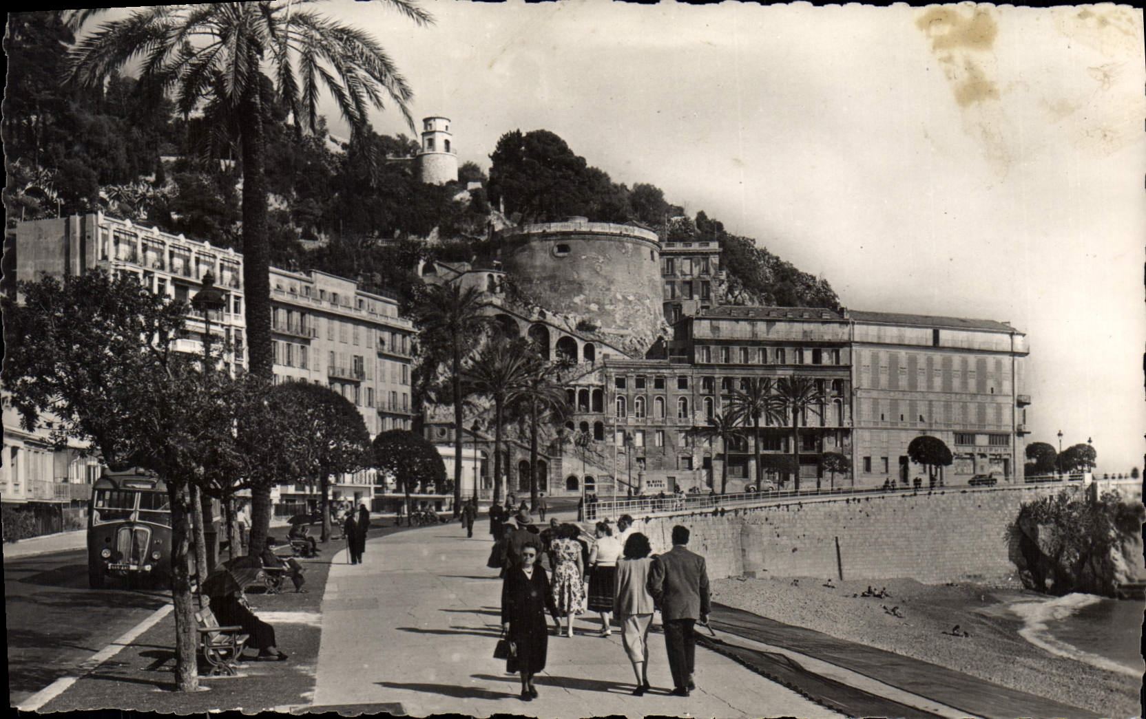 CPA Nice Quai des Etats Unis Le Chateau La Tour Bellanda 