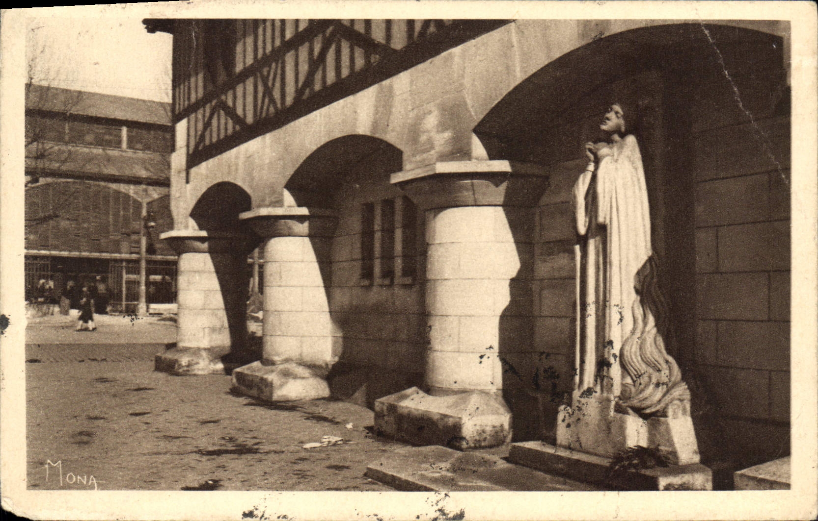 CPA Les Petits Tableaux de Normandie Rouen La Ville Musee Statue de Jeanne D'Arc