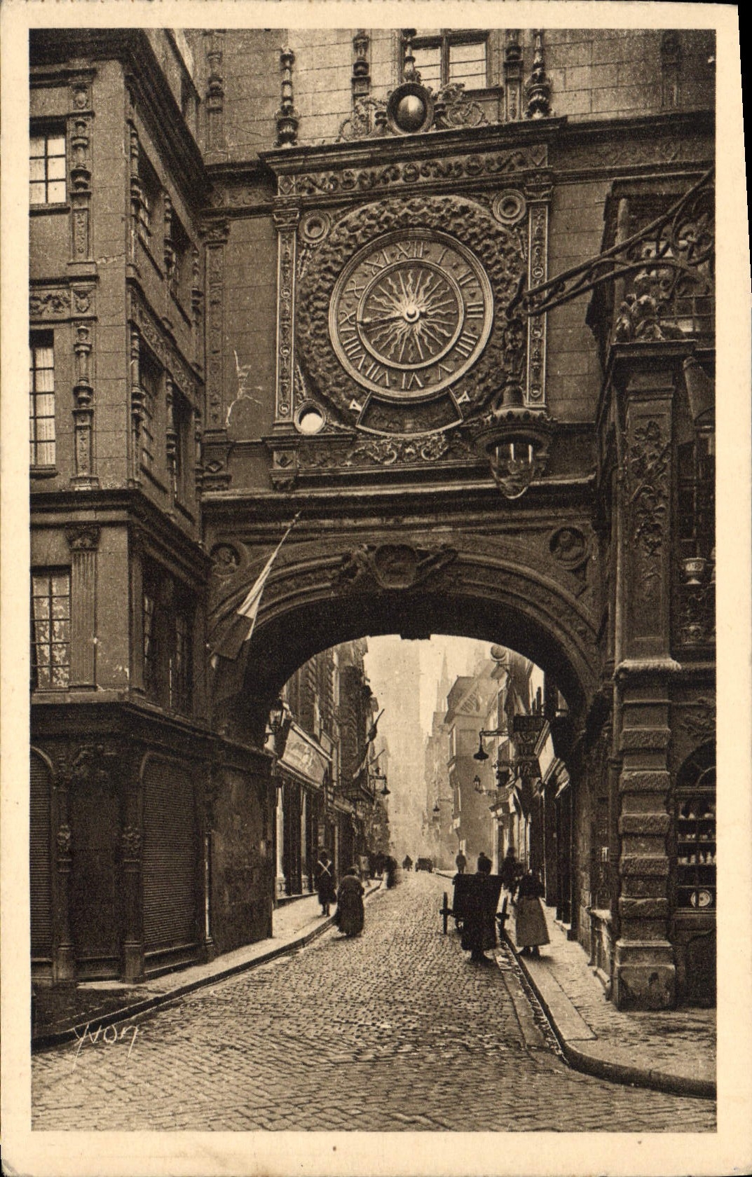 CPA La Douce France Rouen La Grosse Horloge