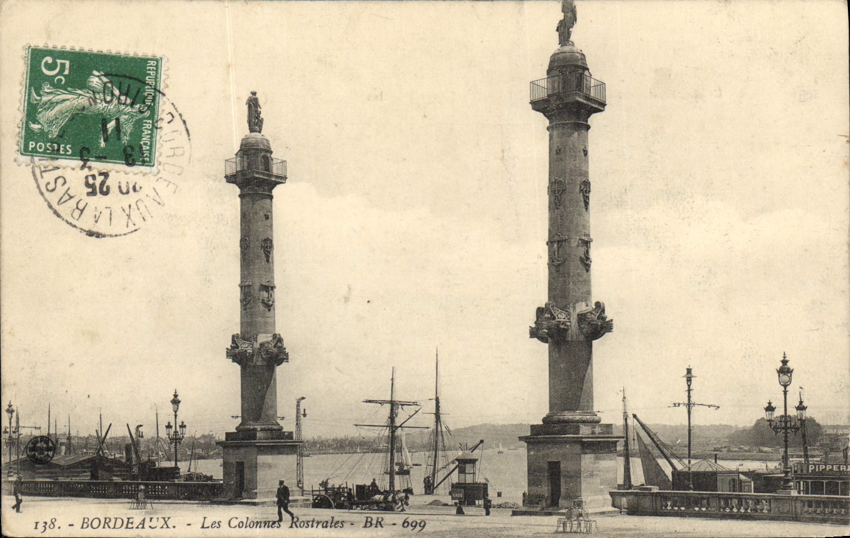 CPA Bordeaux Les Colonnes Rostrales 