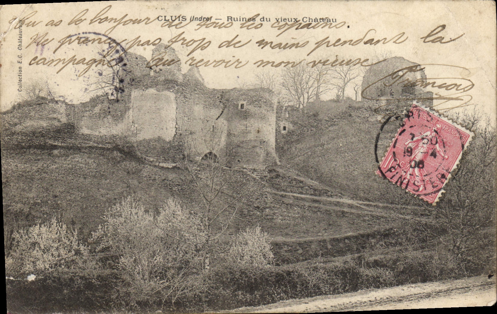 CPA Cluis Ruines du vieux Chateau 