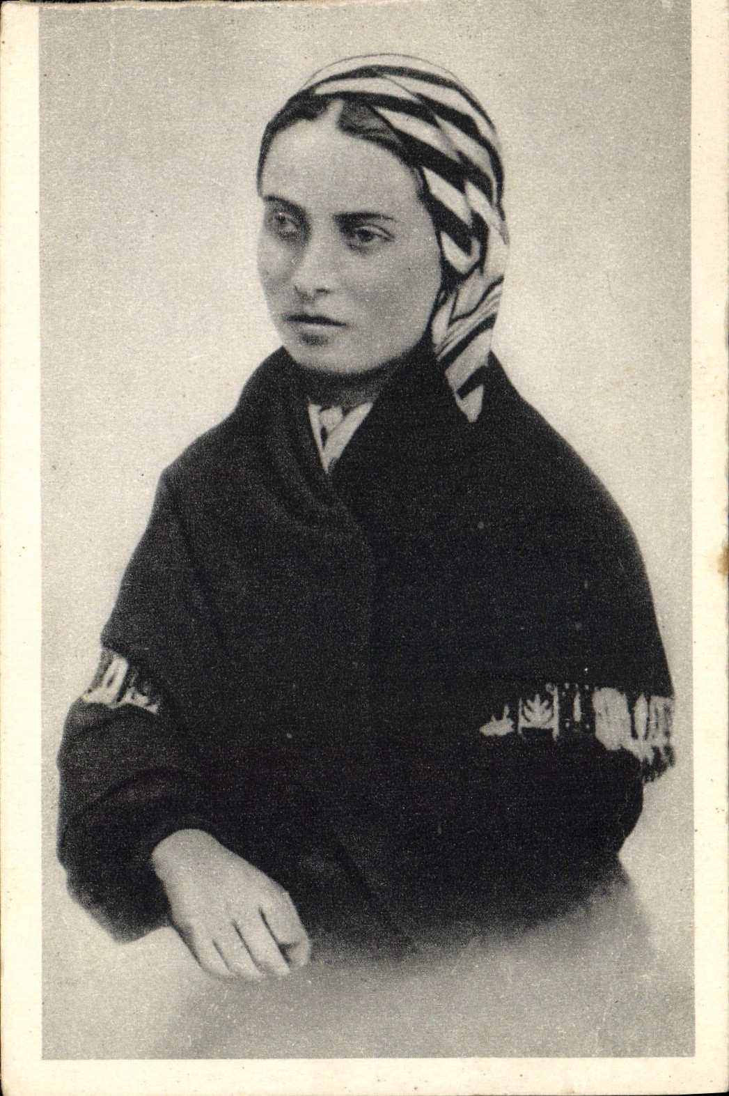 CPA Lourdes Sainte Bernadette Saubirous 