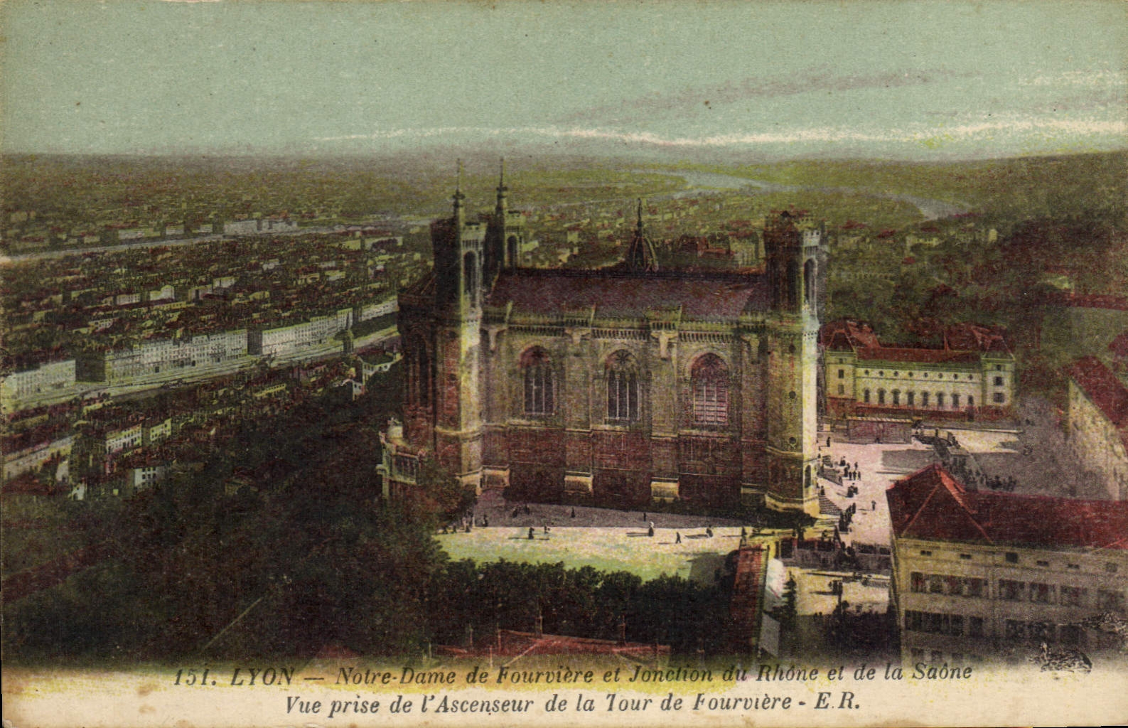 CPA Lyon Notre Dame de Fourviere et Jancin du Rhone et de la Saone Vue prise de l'Assenseur 