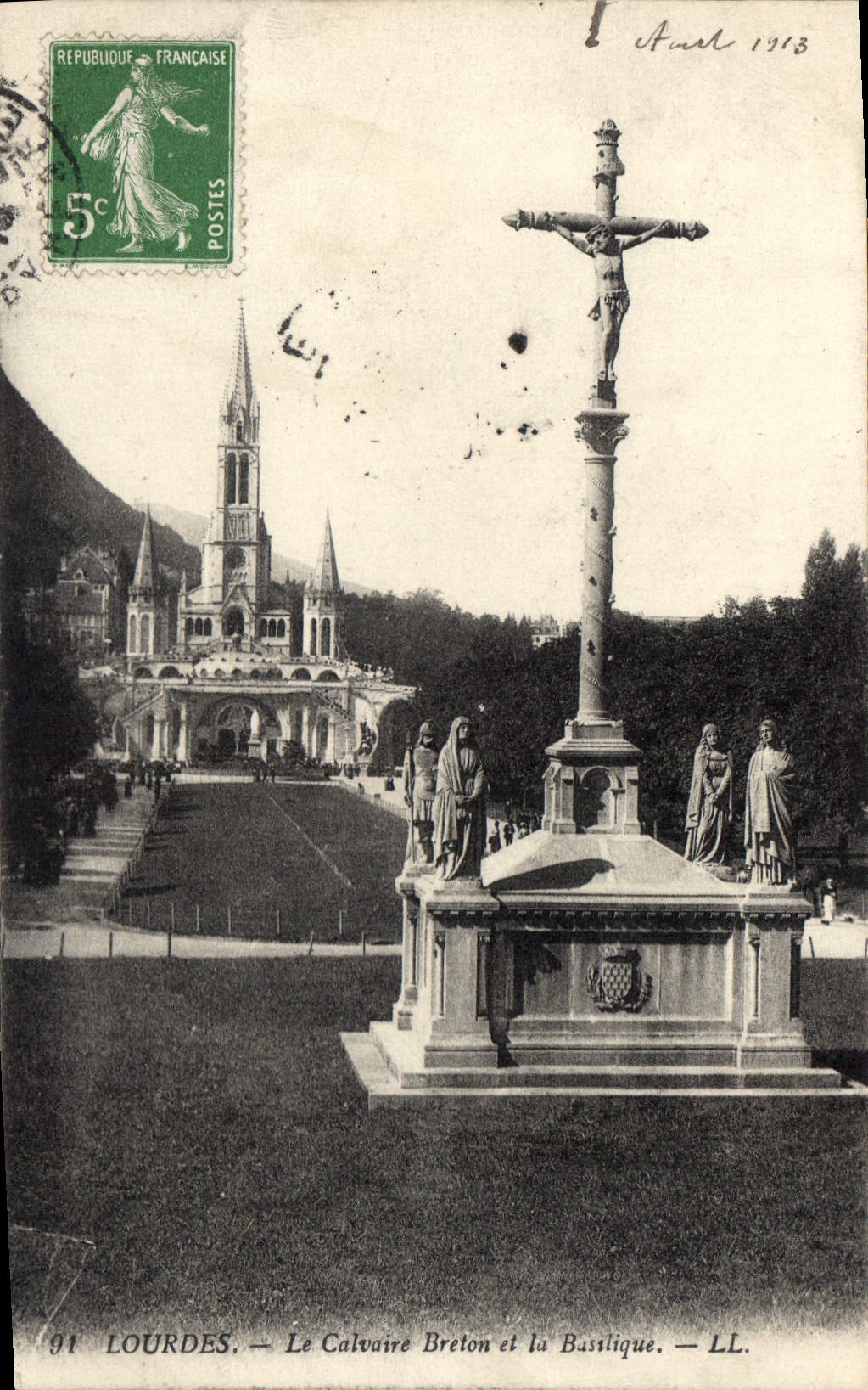 CPA Lourdes Le Calvaire Breton et la Basilique 
