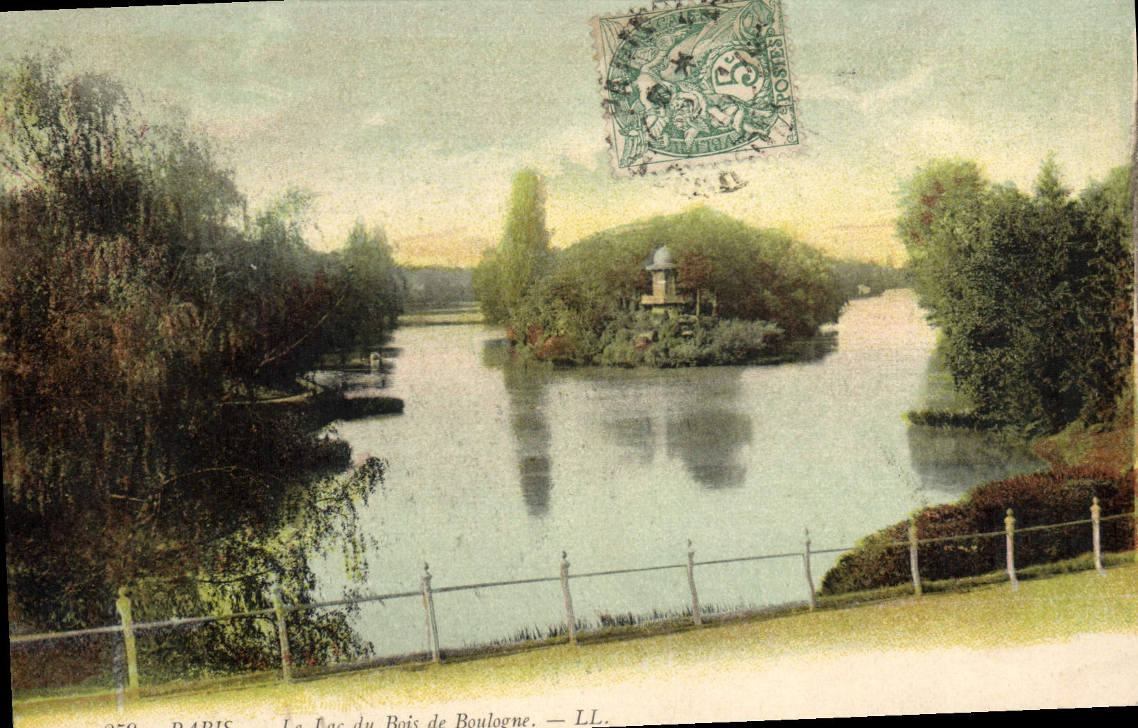 CPA Paris Le Lac du Bois de Boulogne 