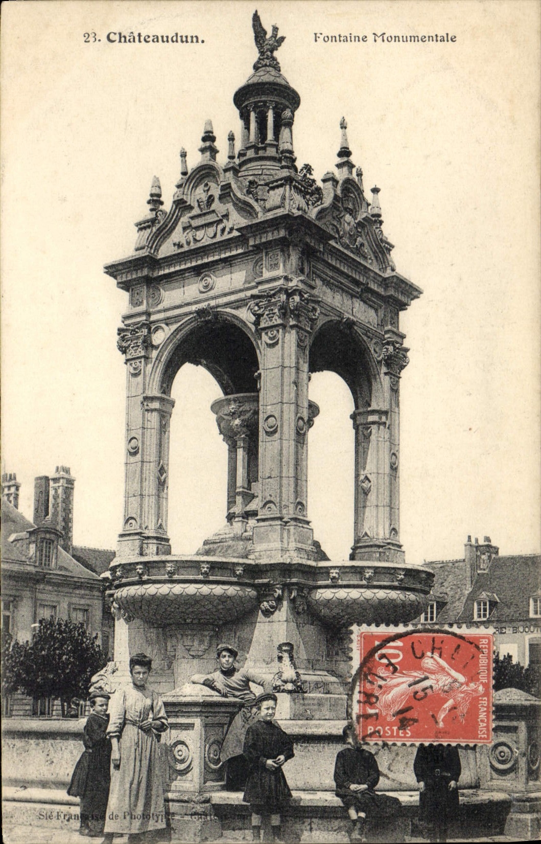 CPA Chateaudun Fontaine Monumentale 