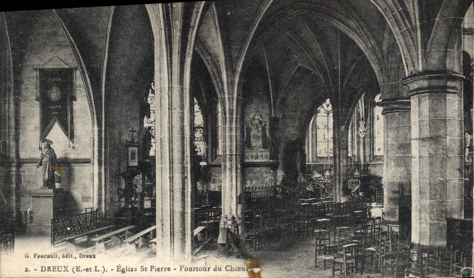 CPA Dreux E et L Eglise St Pierre Pourtour du Choeu