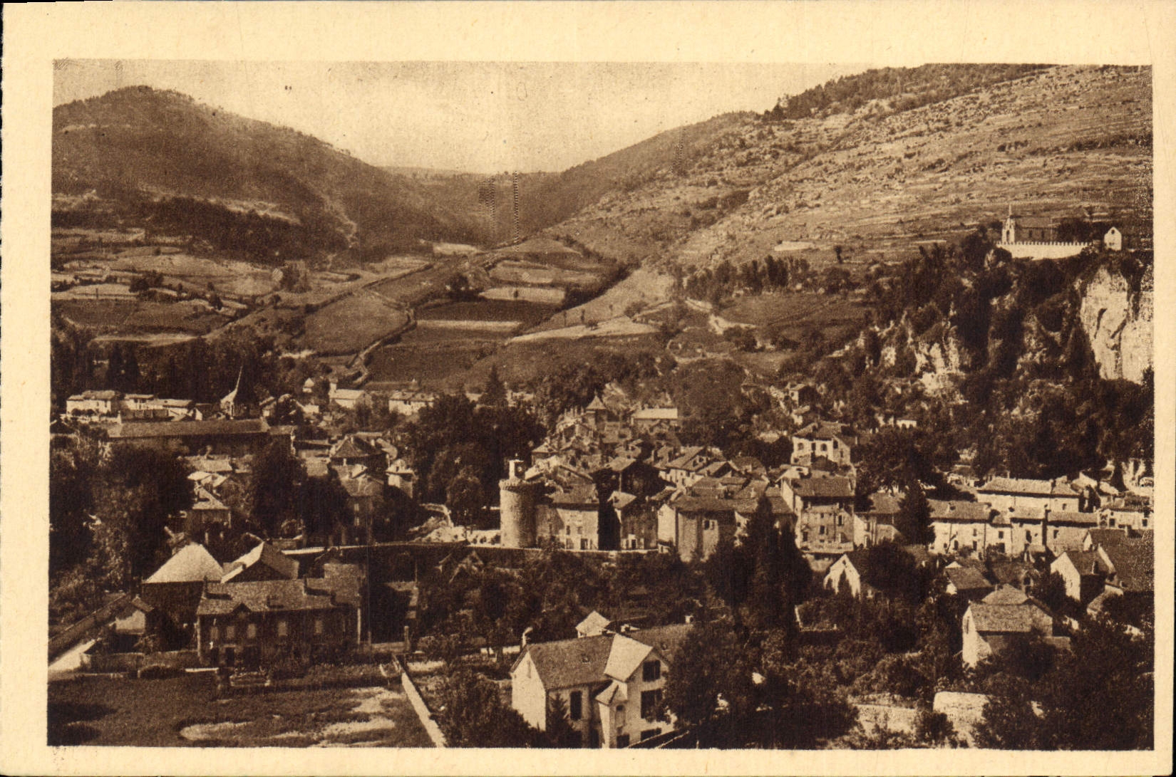 CPA Les Gorges du Tarn Mevrueis Vue Generale 