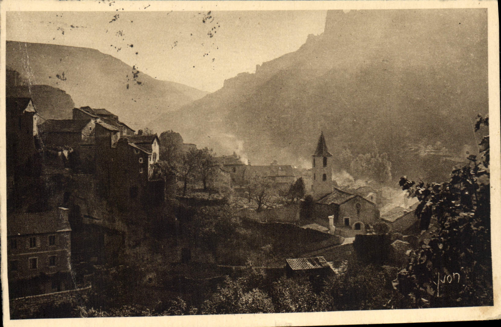 CPA Gorges du Tarn Sainte Enimie Lozere Premiers royans de soleil