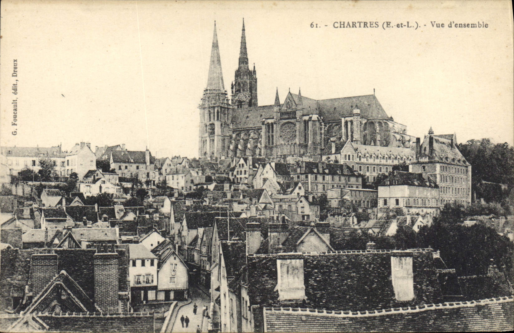 CPA Chartres E et L vue d'ensemble 
