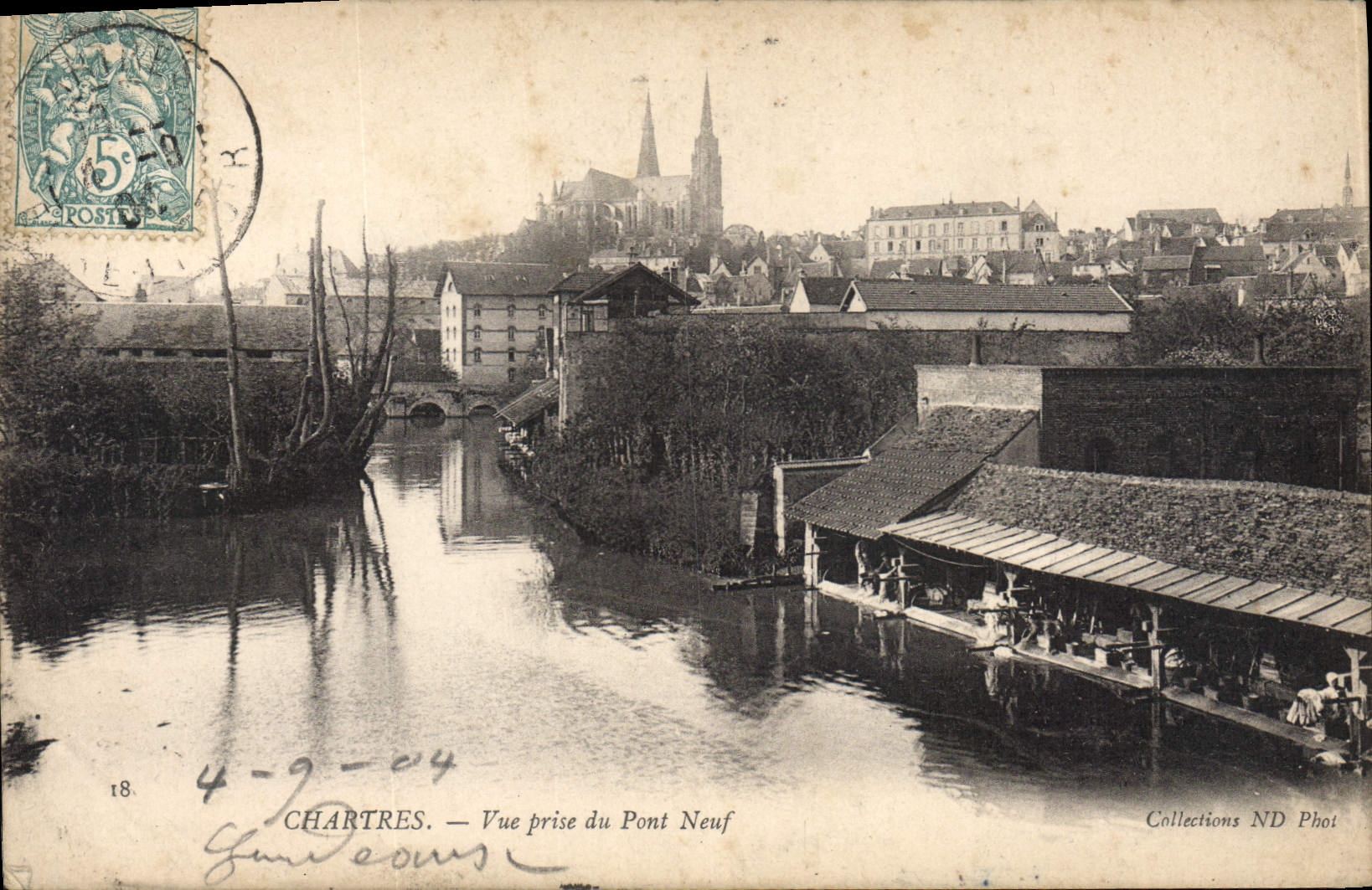 CPA Chartres vue prise du Pont Neuf Lavoir