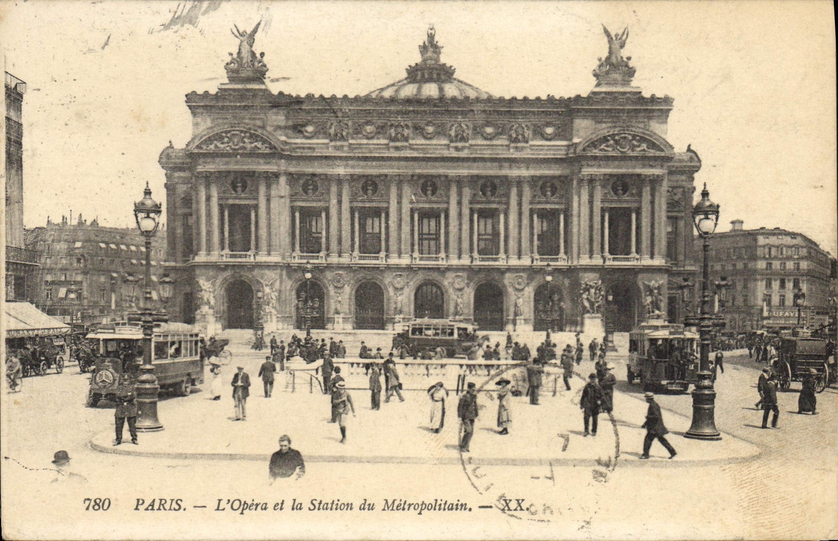 CPA Paris l'Opera et la Station du Metropolitain 