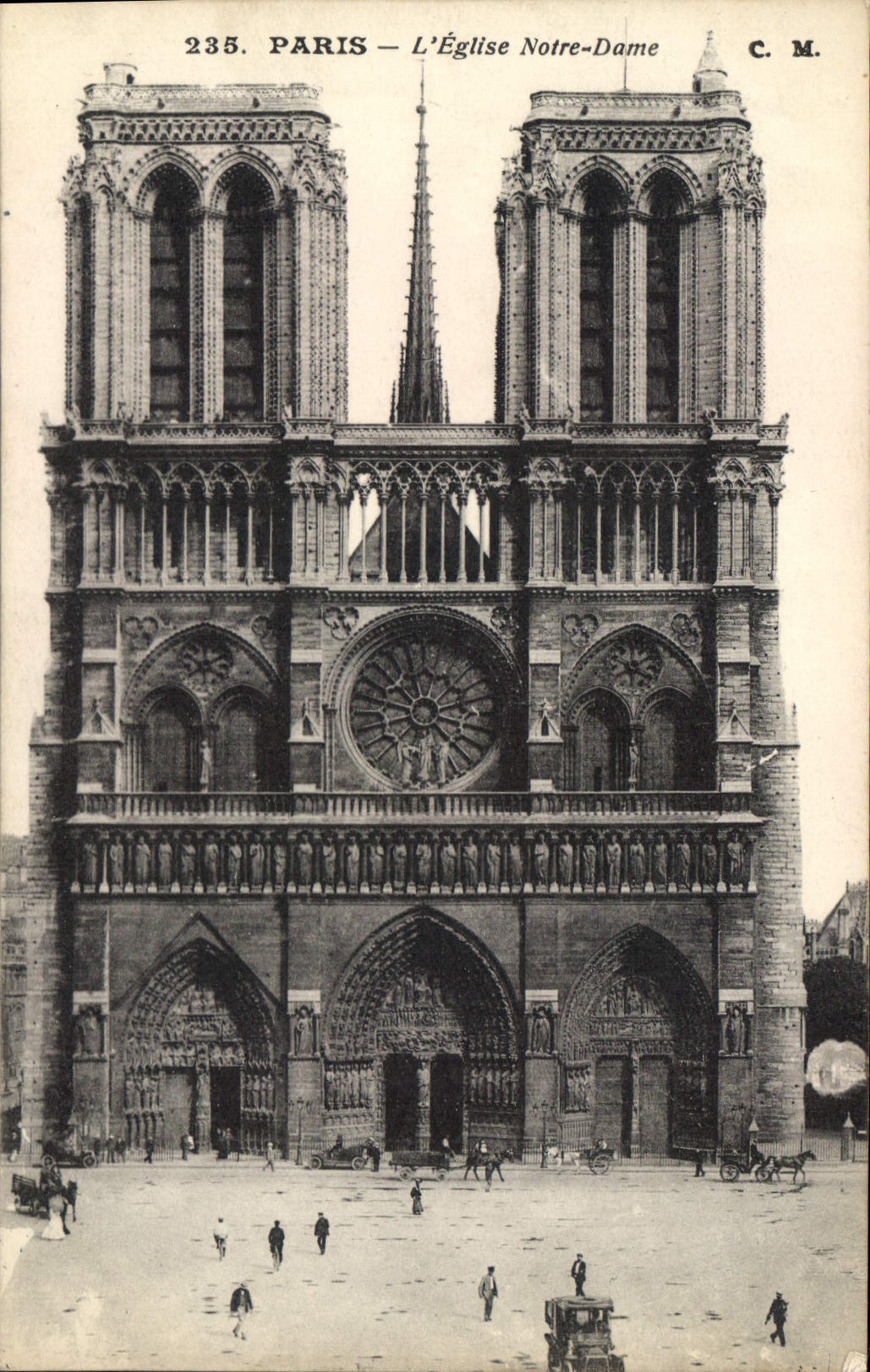 CPA Paris l'Eglise Notre Dame 