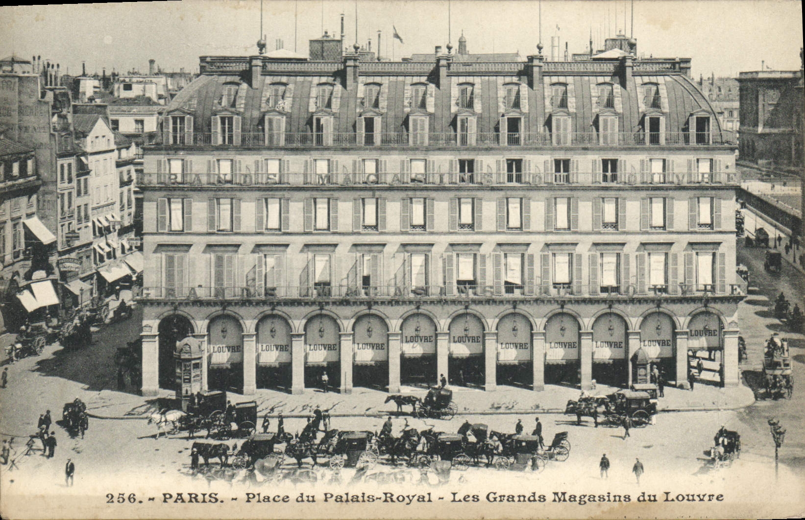 CPA Paris Place du Palais Royal les Grands Magasins du Louvre