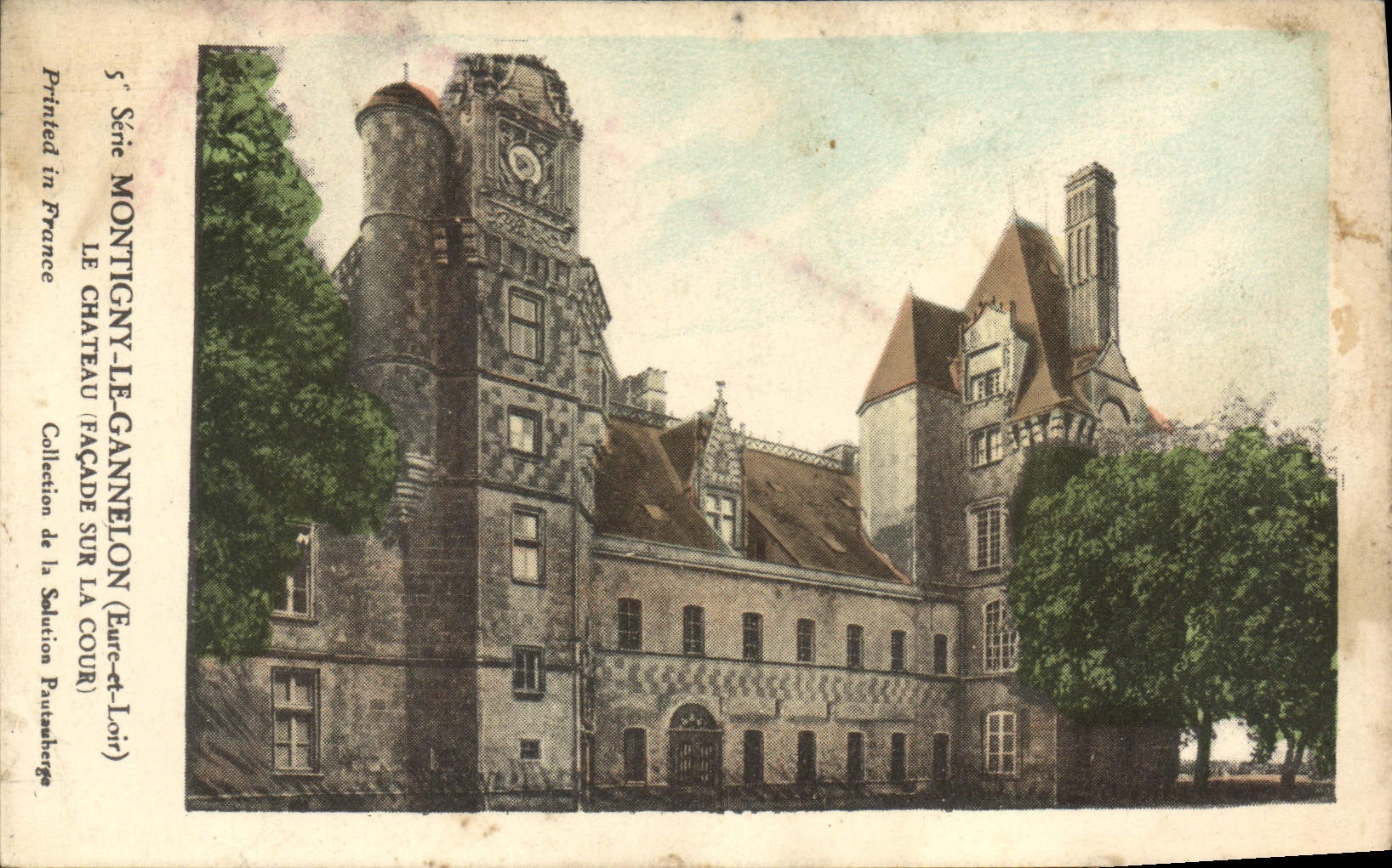 CPA Montigny le Gannelon Eure et Loire le Chateau Facade sur la Cour 