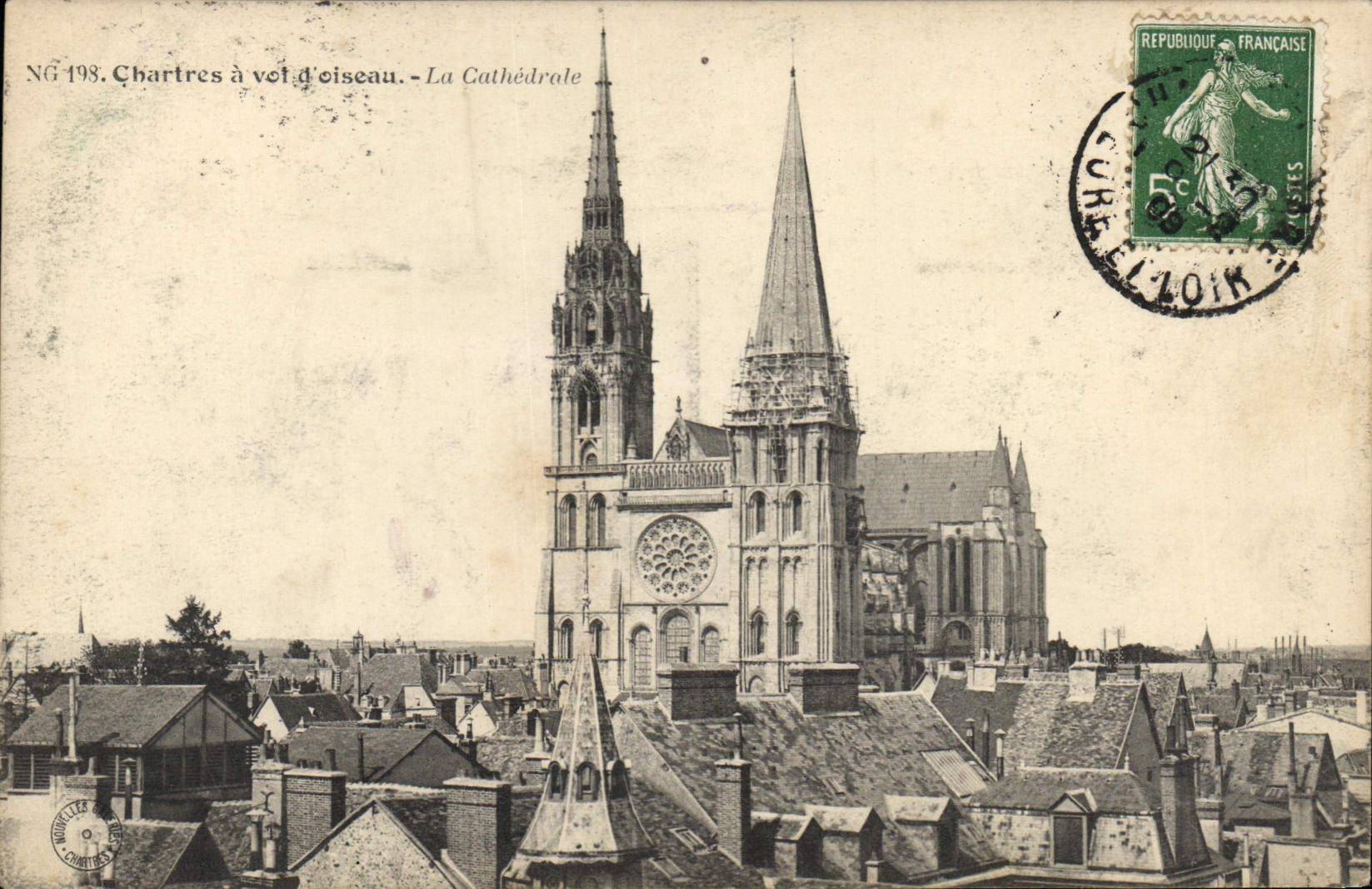 CPA Chartres a Vol d'oiseau la Cathedrale 