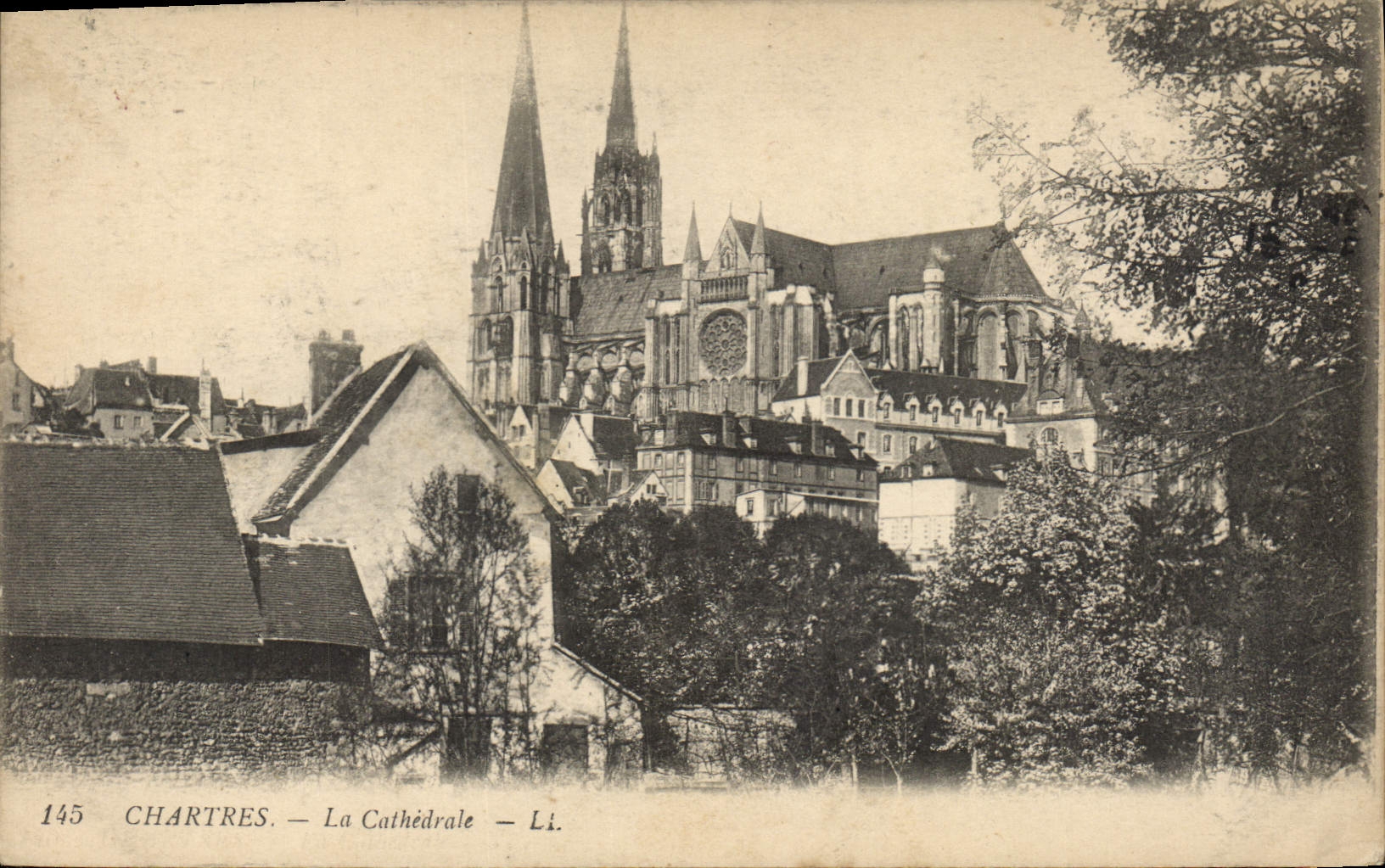 CPA Chartres La Cathedrale 