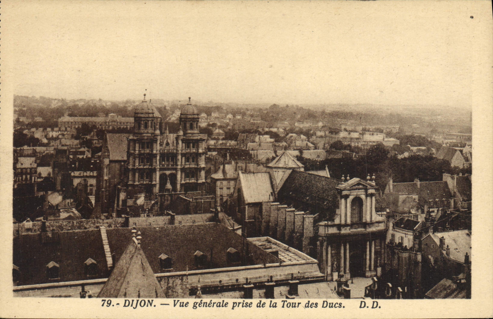 CPA Dijon Vue generale prise de la Tour des Ducs
