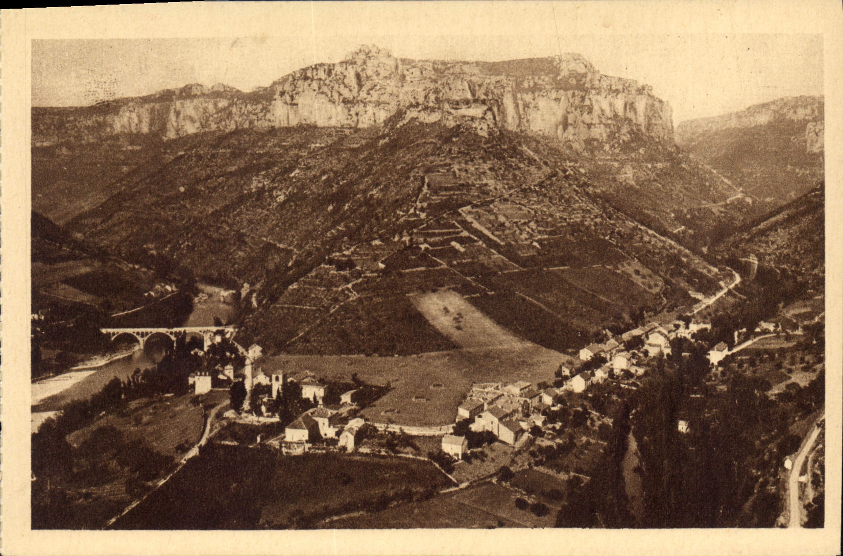 CPA Les Gorges du Tarn Panorama du Rozier et les Rochers du Causse Mejean