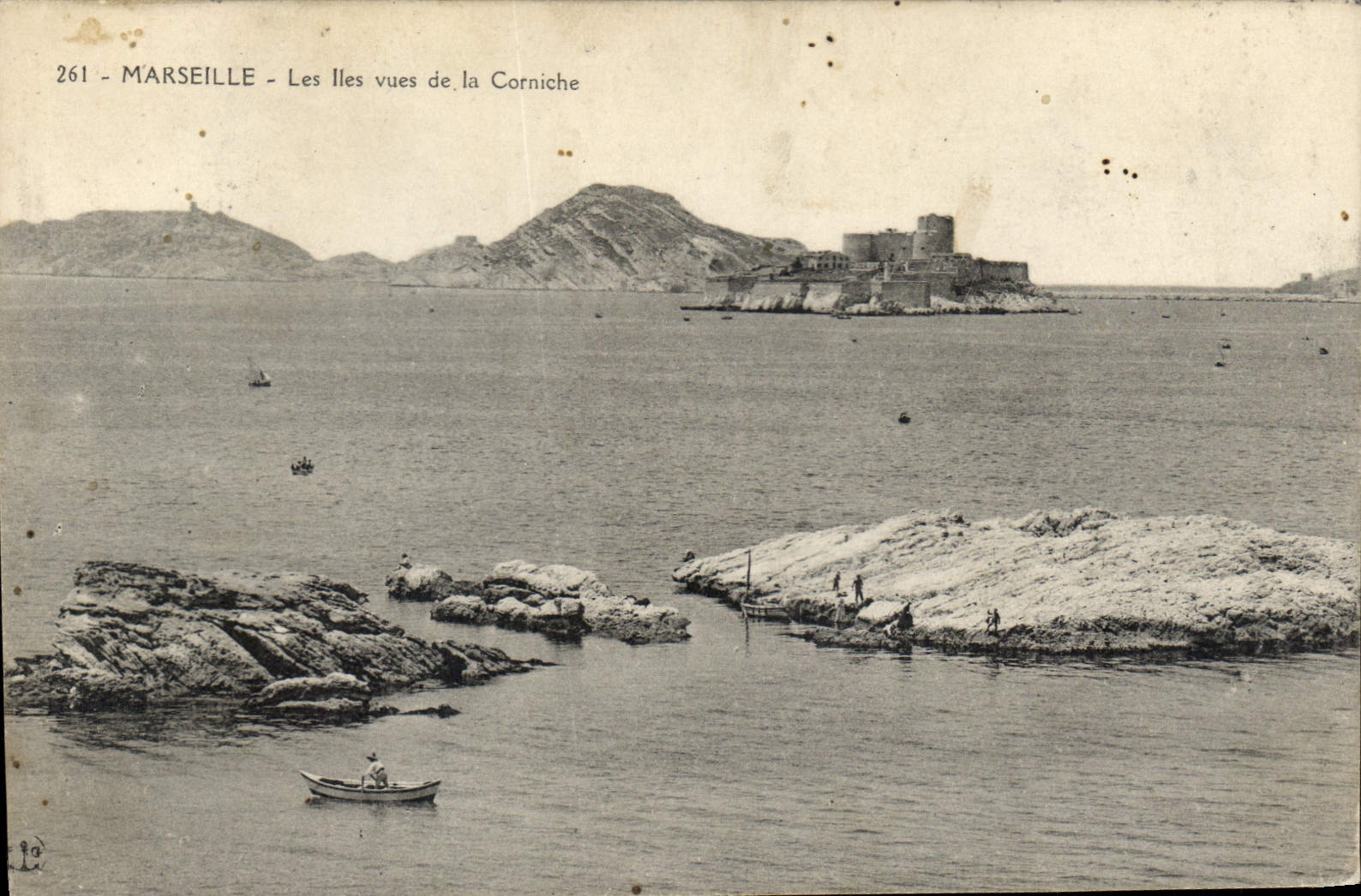 CPA Marseille Les Iles vues de la Corniche 