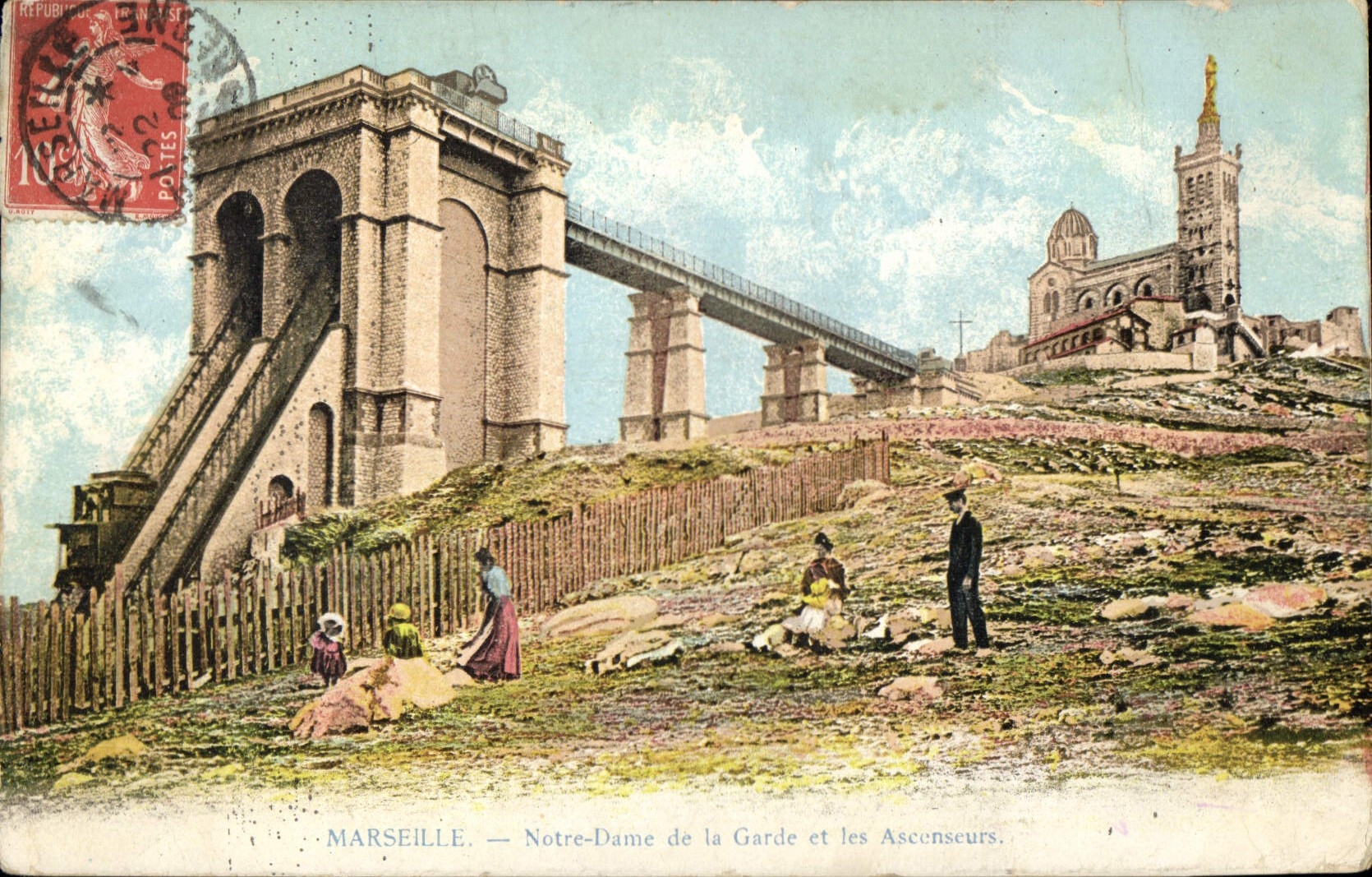 CPA Marseille Notre Dame de la Garde et les Ascenseurs 