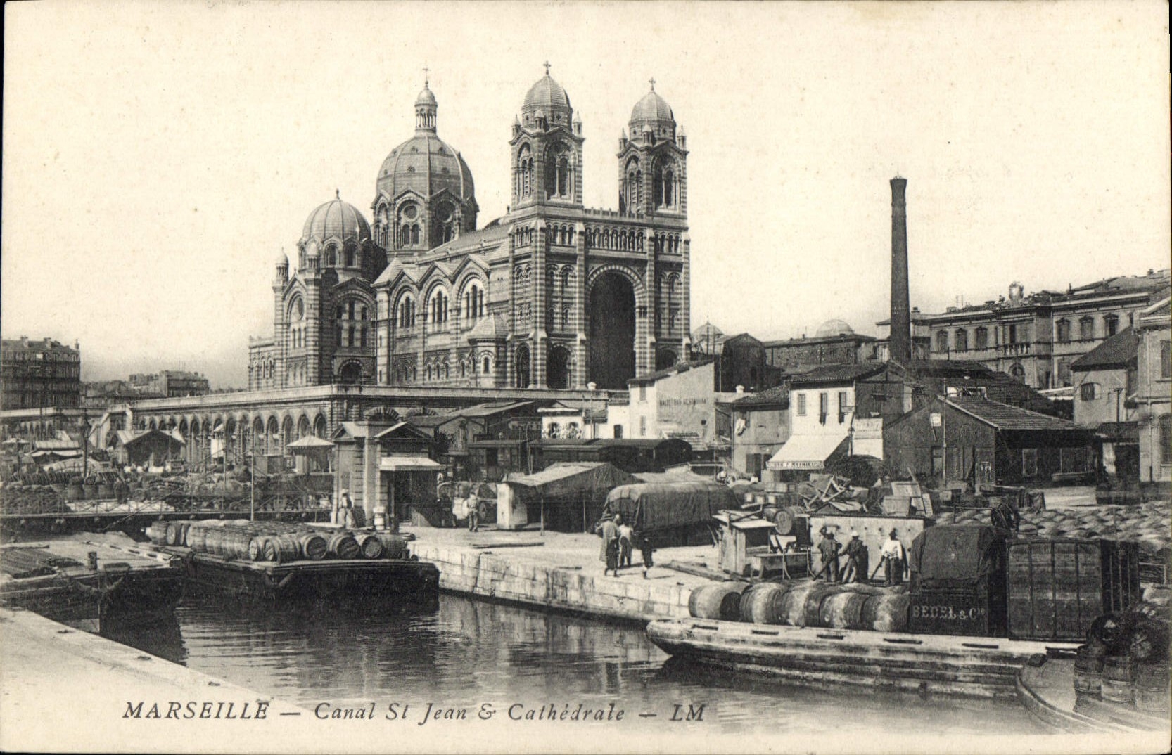 CPA Marseille Canal St Jean et Cathedrale 