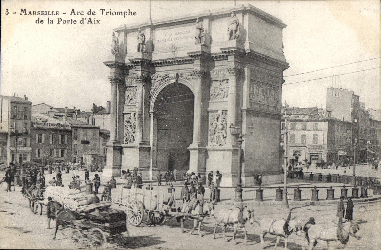 CPA Marseille Arc de Triomphe de la Porte d'Aix 
