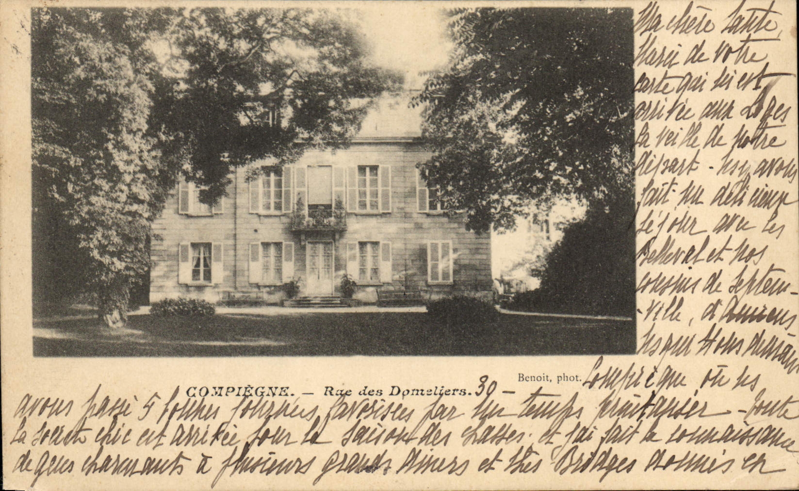 CPA Compiegne Rue des Domeliers 
