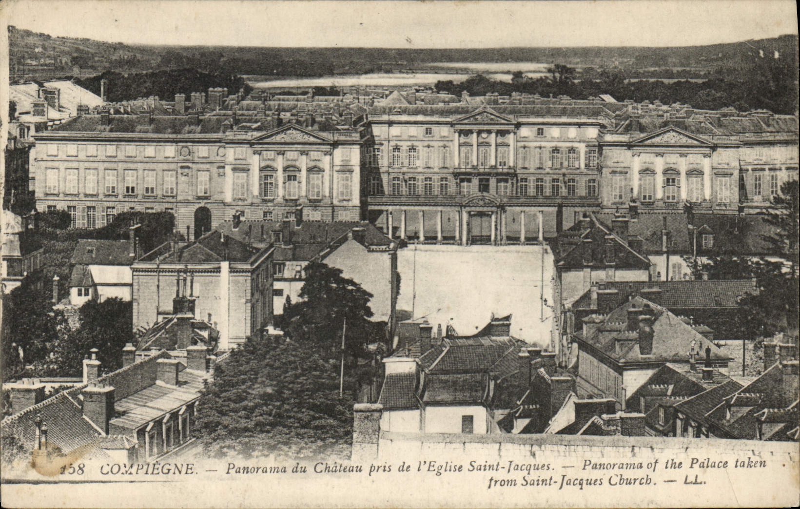 CPA Compiegne Panorama du Chateau pris de l'Eglise Saint Jacques