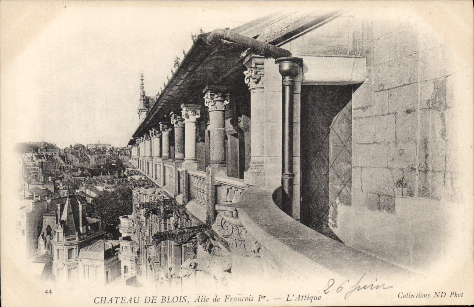 CPA Chateau de Blois Aile de Francois Ier L'Attique 