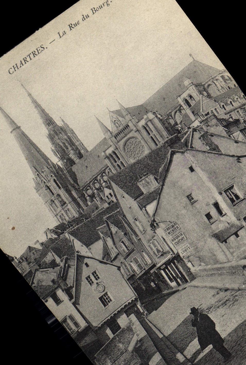 CPA Chartres La Rue du Bourg 