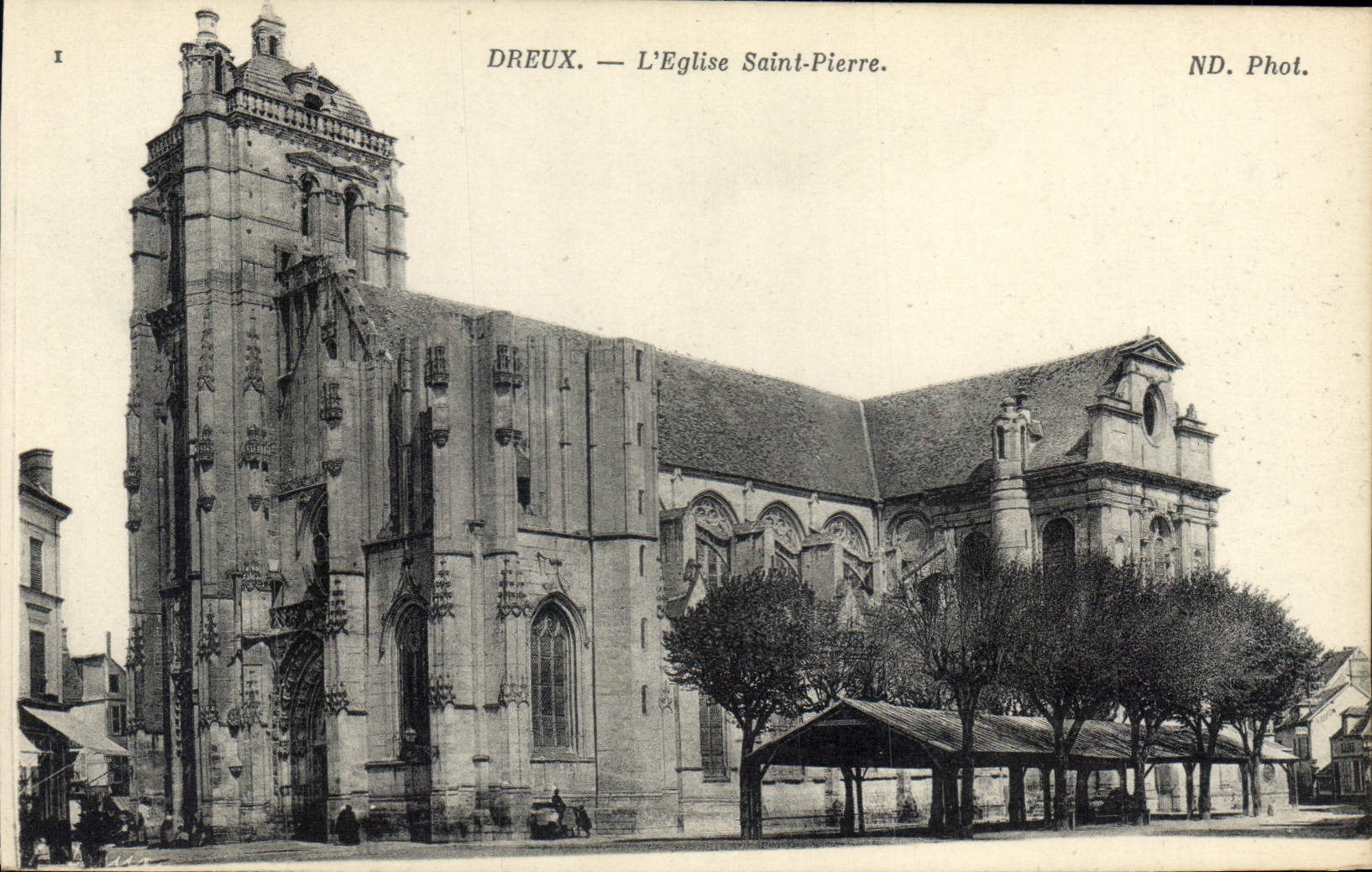 CPA Dreux L'Eglise Saint Pierre 