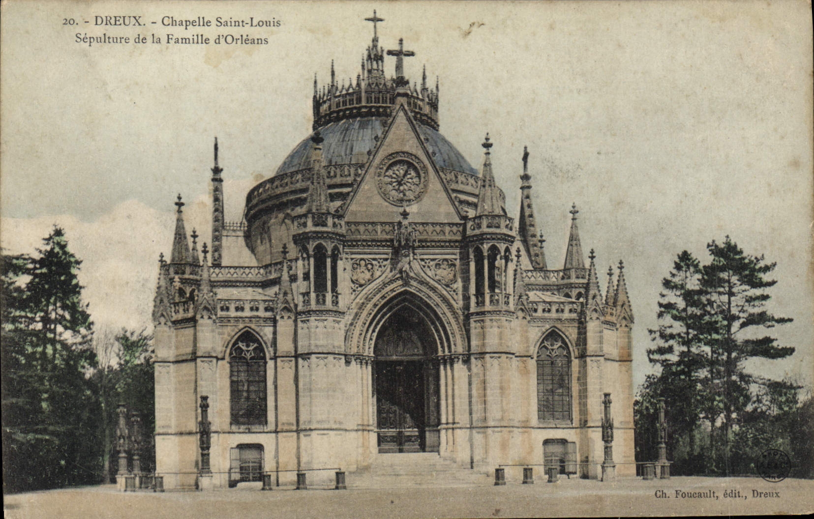 CPA Dreux Chapelle Saint Louis Sepulture de la Famille d'Orleans 