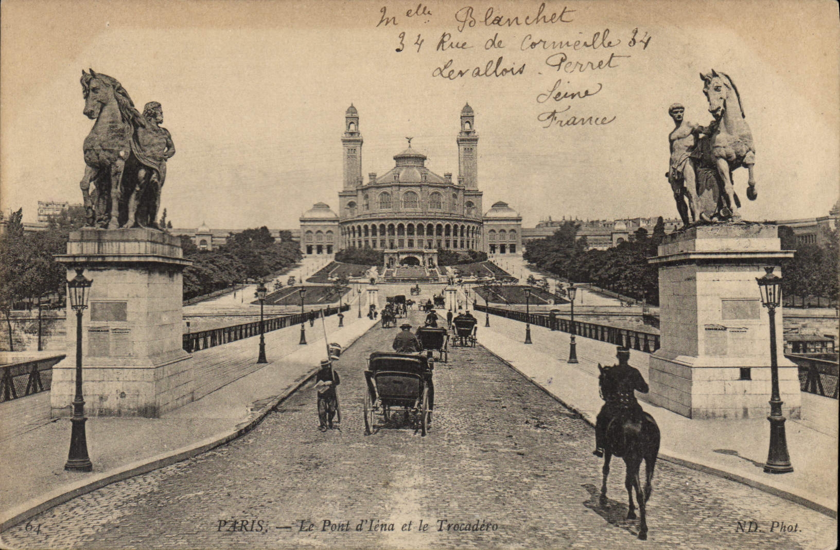 CPA Paris Le Pont d'Jena et le Trocadero 