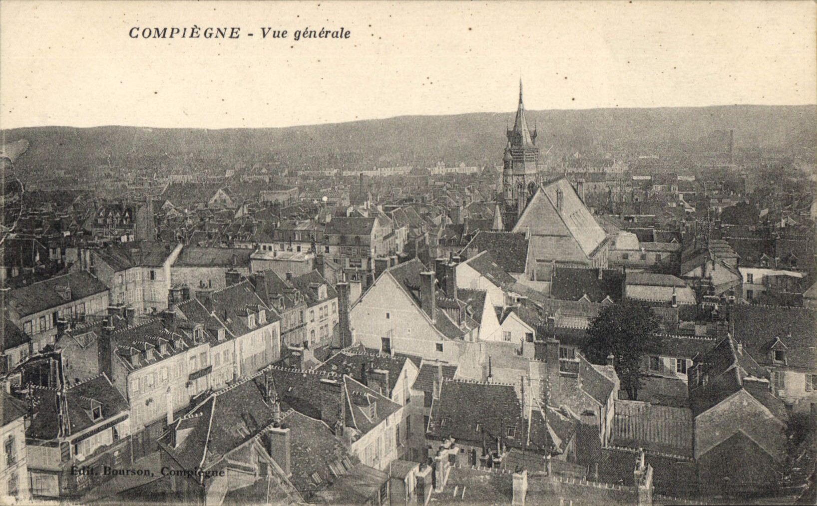 CPA Compiegne Vue generale 