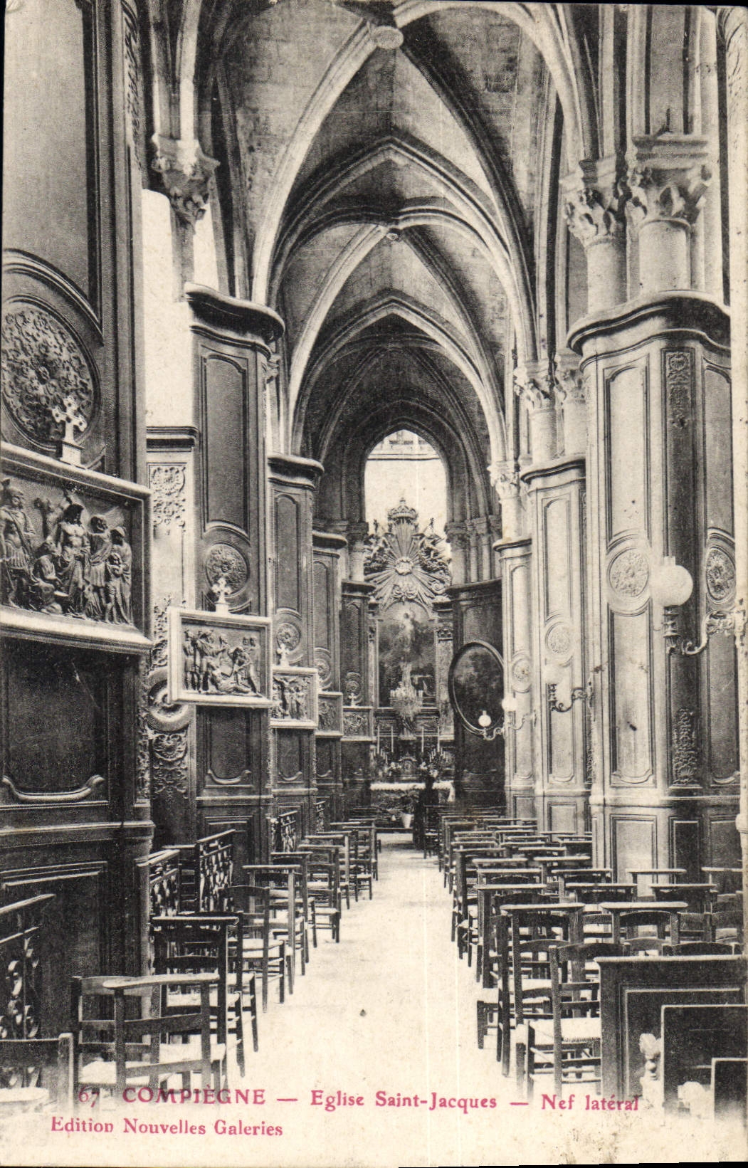 CPA Compiegne Eglise Saint Jacques Nef lateral