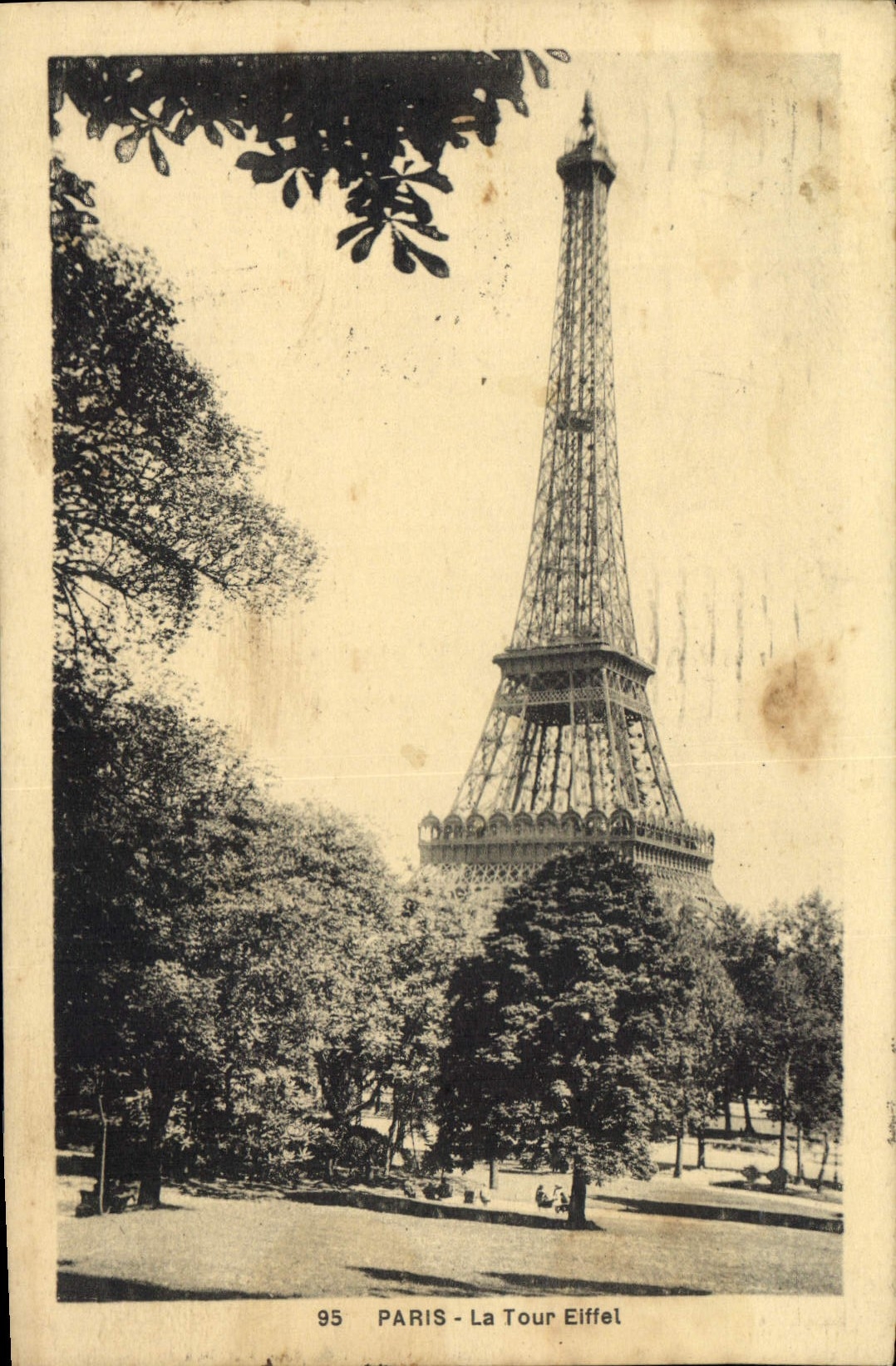 CPA Paris La Tour Eiffel 