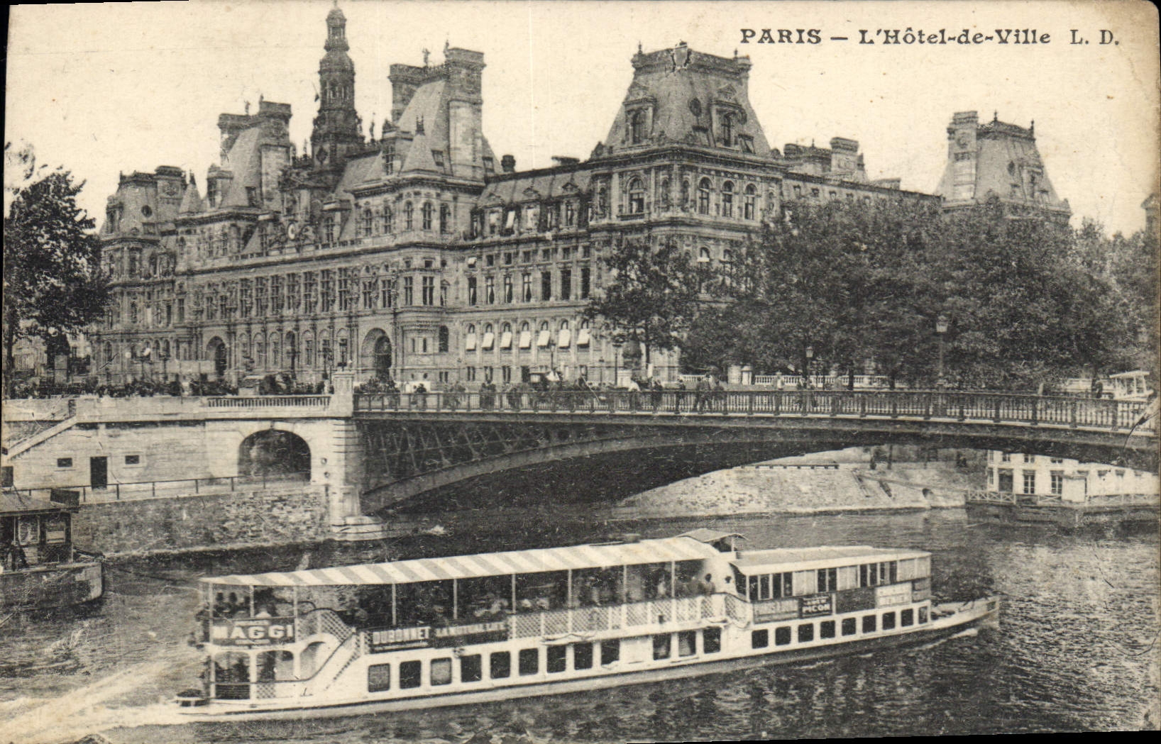 CPA Paris l'Hotel de Ville Bateau