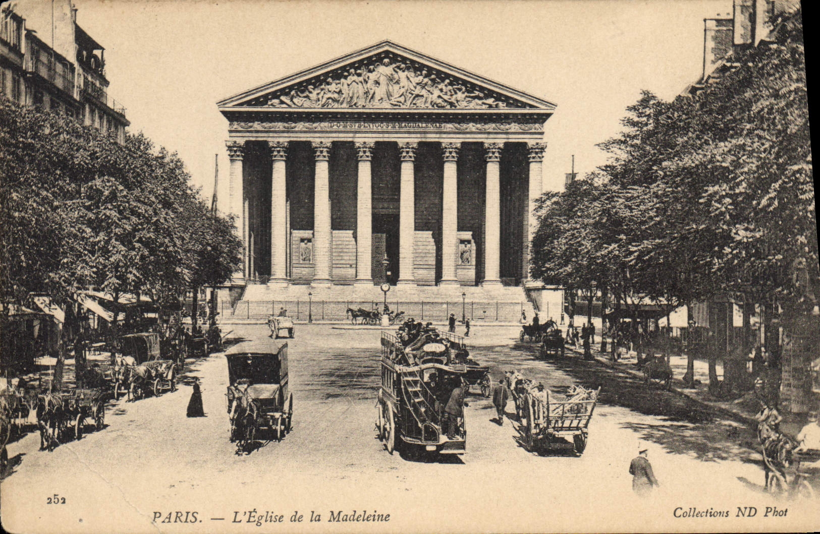 CPA Paris l'Eglise de la Madeleine 