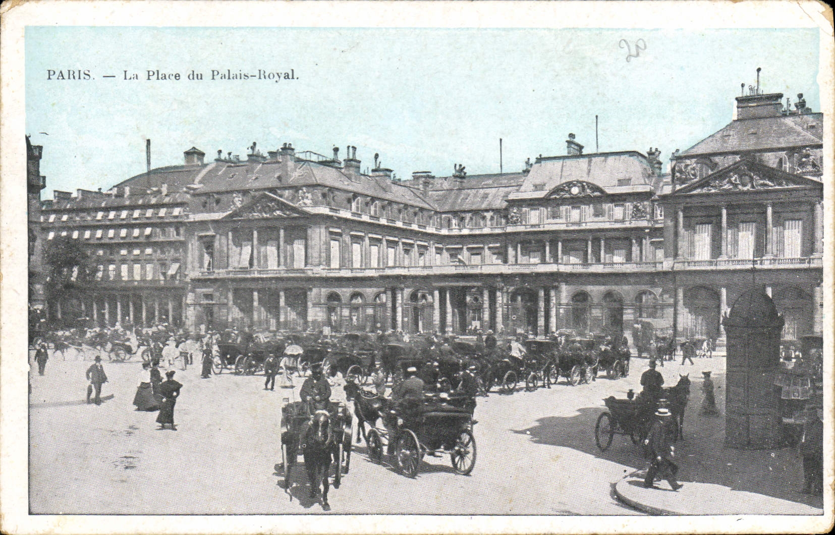 CPA Paris Le Place du Palais Royal