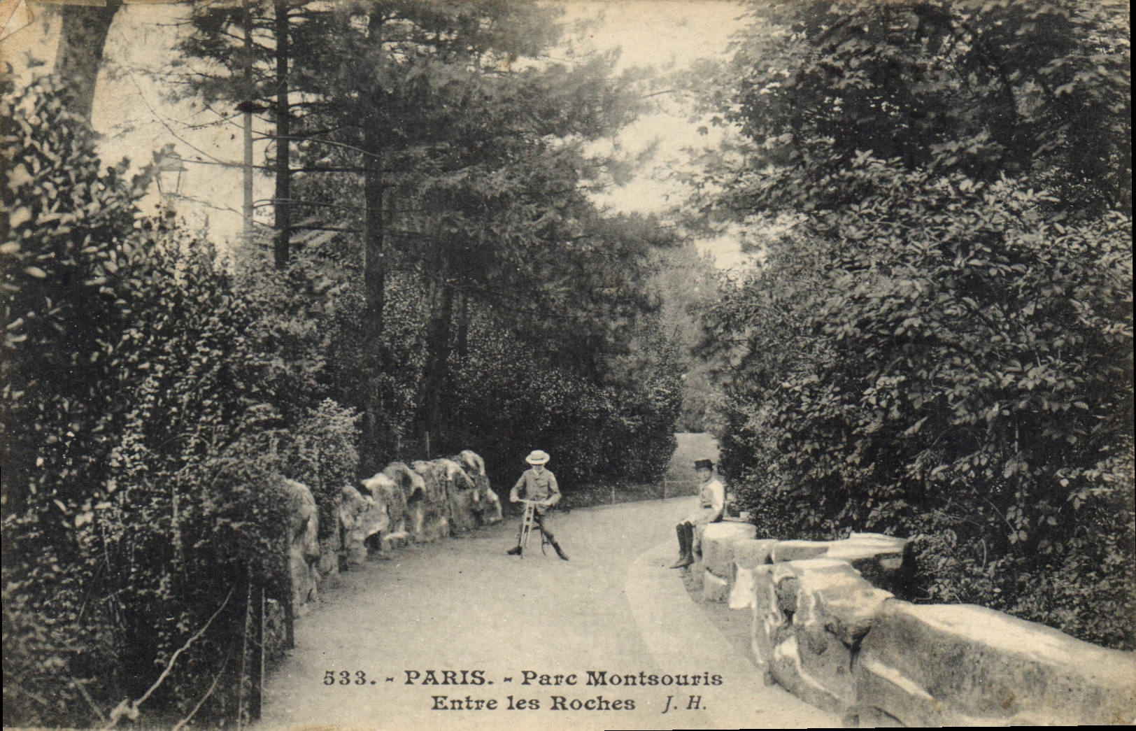 CPA Paris Parc Montsouris Entre les Roches 