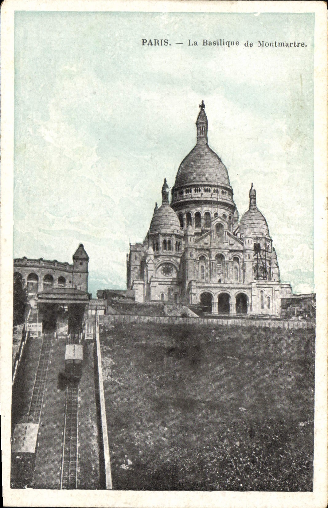 CPA Paris La Basilique de Montmartre