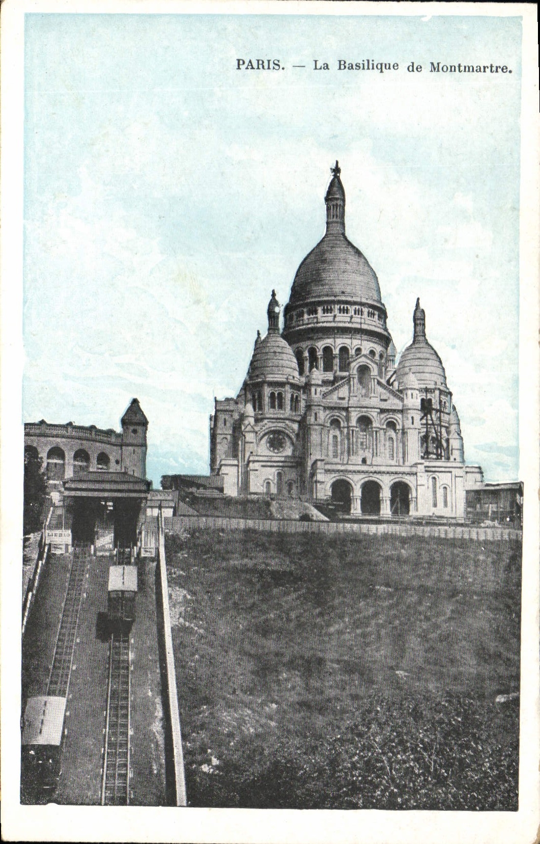CPA Paris La Basilique de Montmartre